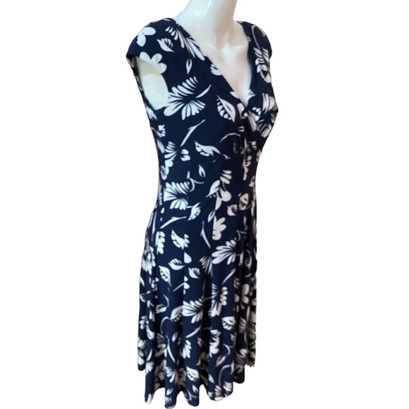 Ralph Lauren Navy and White Floral Print Fit & Flare Cap Dress Sze 6 - Picture 3 of 6